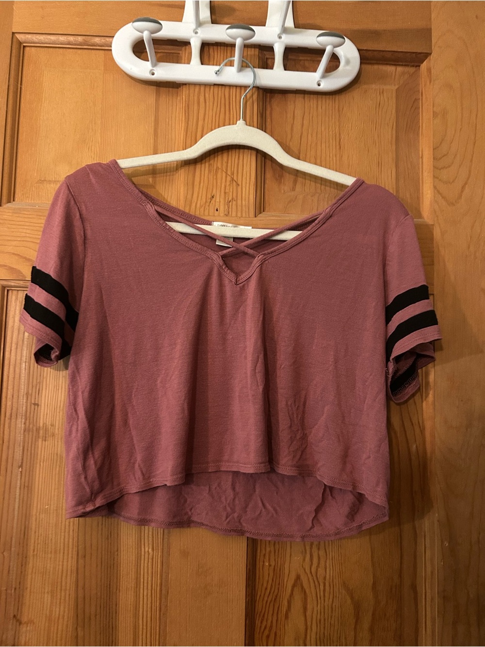 Bozzolo Mauve Crop Top with Black Sleeve Stripes Size Large